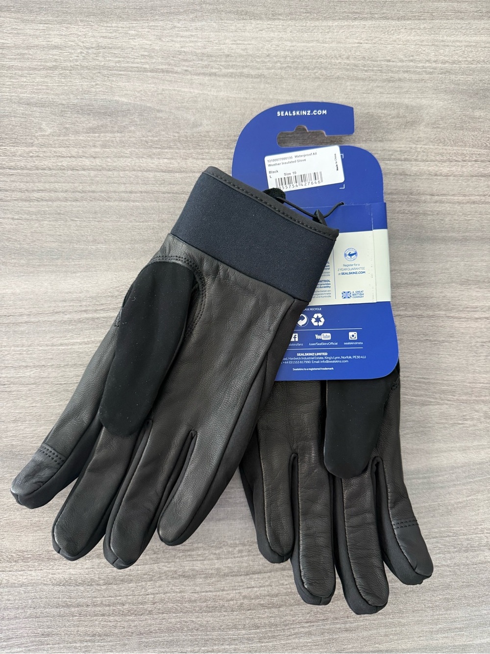 SEALSKINZ Waterproof All-Weather Insulated Men's Gloves - Black - Picture 2 of 5